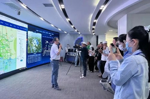 掃地掃出 大名堂 記民革黨員 山西省五一勞動(dòng)獎(jiǎng)?wù)芦@得者馮勁松